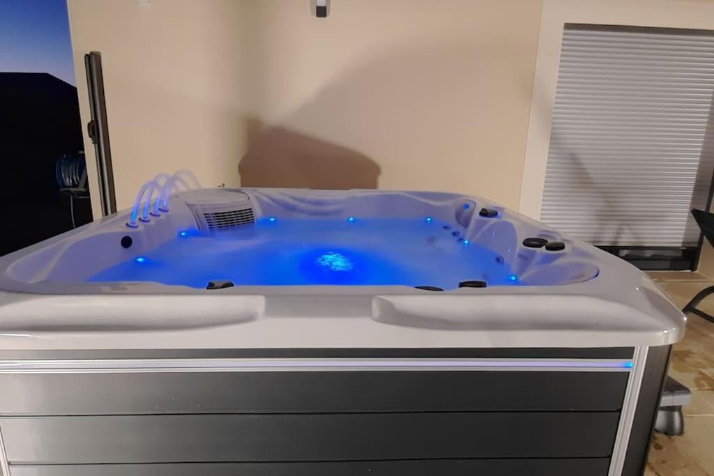 Villa Drome Jacuzzi La Maison D'A Cote Chatuzange-le-Goubet Экстерьер фото